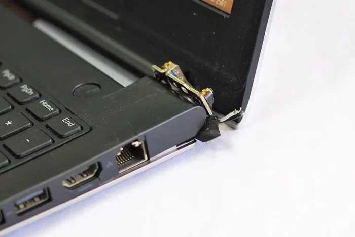1780866384 93a9f8de011f55bc Laptop kapağını açarken çıt sesi sonrası kapanan cihazın teknik kontrolü