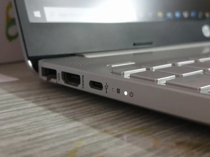 1784053417 Auto 4b21fdd6a28edbe2 Lenovo IdeaPad 3 prizde çalışırken batarya simgesi yüzde 0 gösteriyor