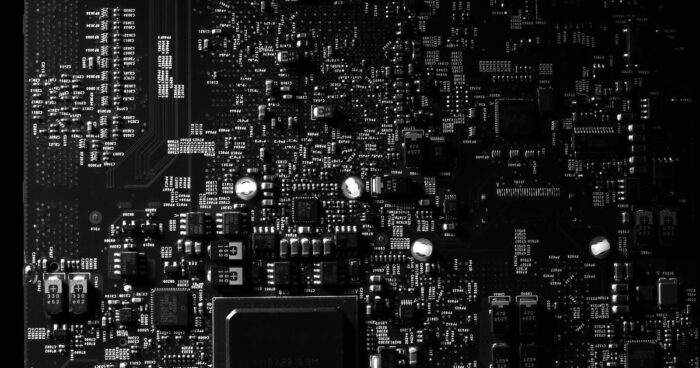 Laptop Yük Altındayken Kapandı: MOSFET Kısa Devresi ve Termal Teşhis