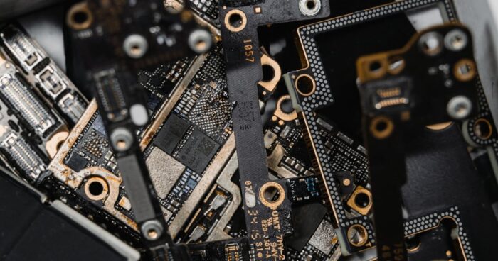Samsung Galaxy S23 FE Şarja Takınca Açılış Logosuna Gelip Tekrar Kapanıyor