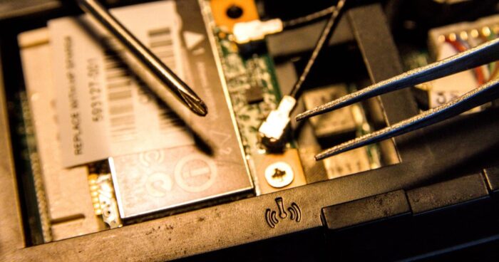 Lenovo ThinkPad L14 Gen 5 Batarya Yüzdesi Birden Düşüyor ve Kapanıyor
