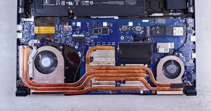 Laptop Şarj Işığı Yanmıyor ve Pil Dolmuyor: KBC ve BQ Şarj Entegresi Tamiri